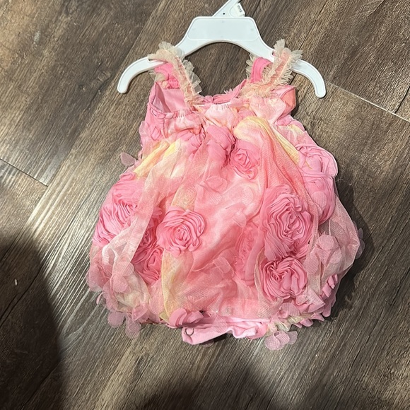 SO PRECIOUS bubble romper - Picture 3 of 3